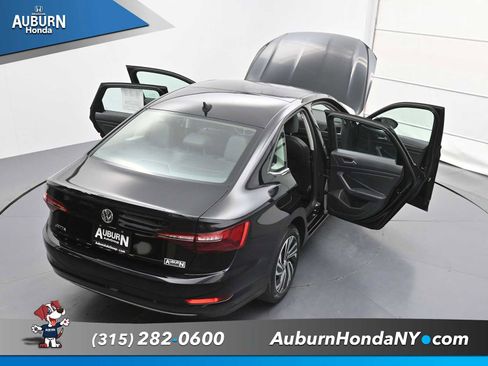 Used 2020 Volkswagen Jetta SEL image 35