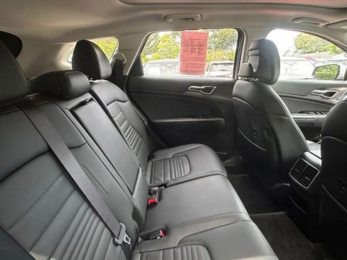 Used 2025 Kia Sportage SX FWD image 9