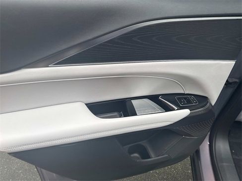 New 2025 Cadillac Lyriq Luxury image 12