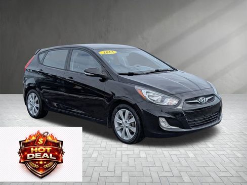 Used 2013 Hyundai Accent SE image 1