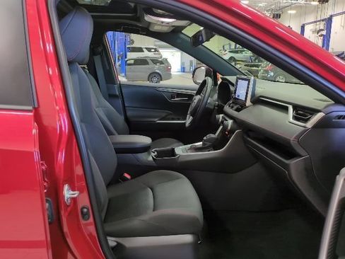 Used 2023 Toyota RAV4 SE w/ Weather & Moonroof Package AWD/4WD image 17