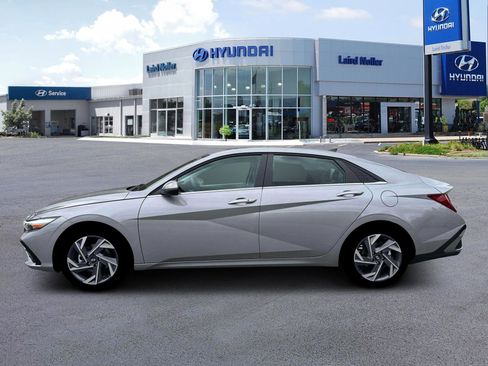 New 2026 Hyundai Elantra Limited image 3