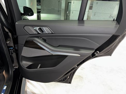 New 2026 BMW X5 xDrive50e image 10