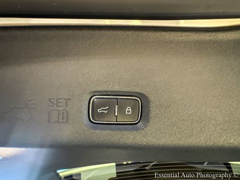 Used 2025 Ford Expedition Platinum w/ Platinum Ultimate Package image 25