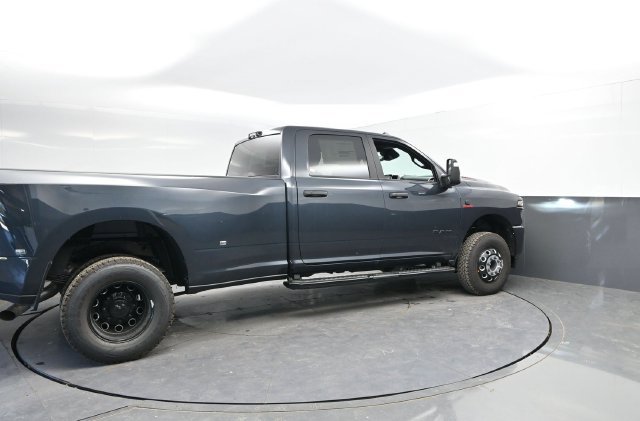 New 2027 RAM 3500 Big Horn AWD/4WD image 2