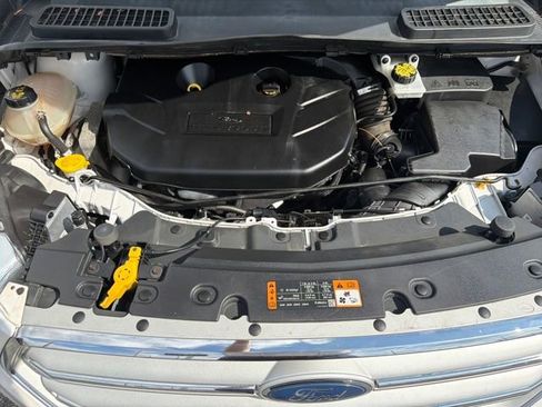 Used 2018 Ford Escape Titanium w/ Ford Safe & Smart Package image 27