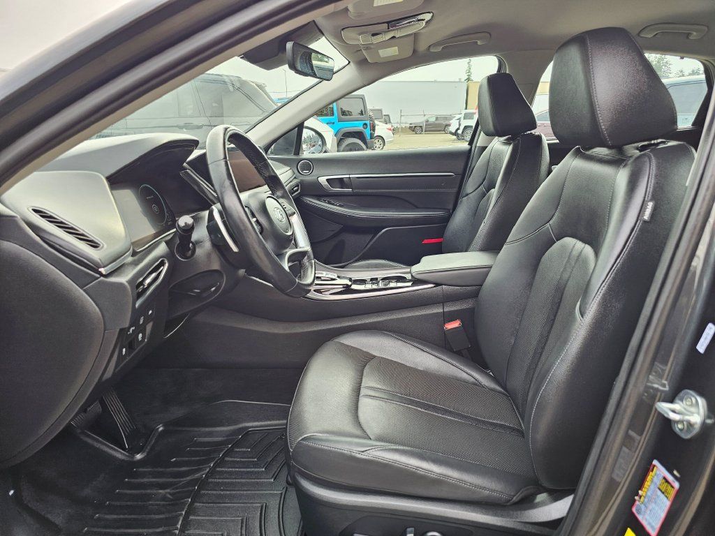 Used 2022 Hyundai Sonata Limited w/ Cargo Package FWD image 19