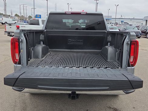 Used 2024 GMC Sierra 1500 SLT image 13