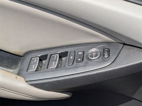 Used 2019 Honda Accord LX image 15