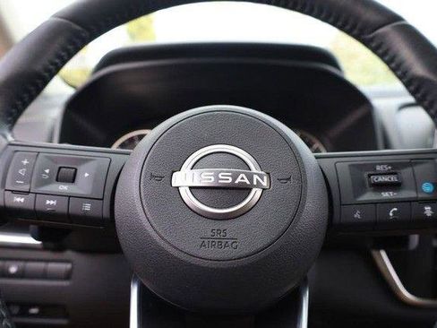 Certified 2024 Nissan Rogue SV w/ SV Premium Package AWD/4WD image 11