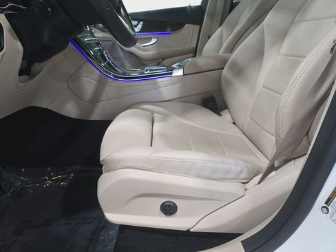 Used 2022 Mercedes-Benz GLC 300 image 26