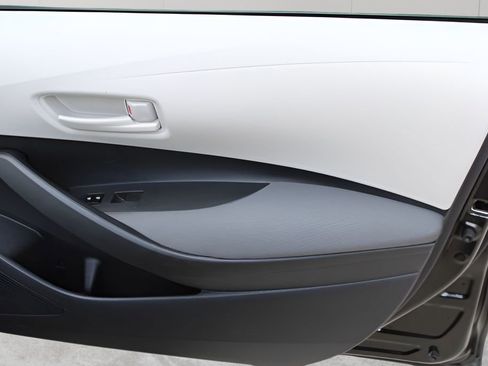 Used 2024 Toyota Corolla LE image 24