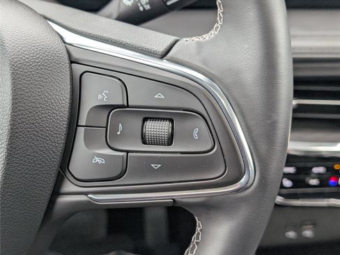 Used 2025 Buick Encore GX Avenir w/ Avenir Technology Package image 27