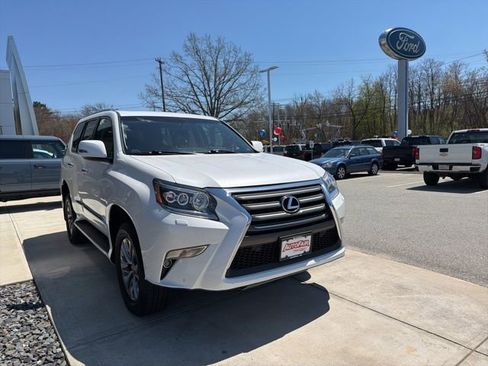 Used 2018 Lexus GX 460 Luxury w/ Preferred Accessory Package AWD/4WD image 2