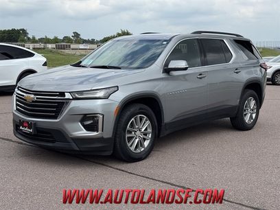 Used 2023 Chevrolet Traverse LT