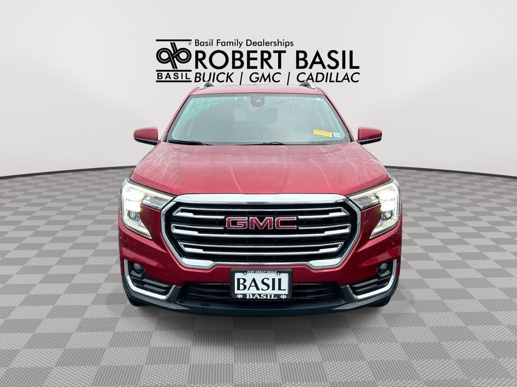 Used 2024 GMC Terrain SLT w/ LPO, Floor Liner Package AWD/4WD image 3