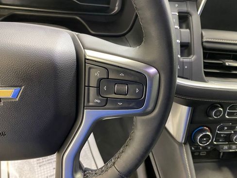 Used 2023 Chevrolet Suburban Premier image 25
