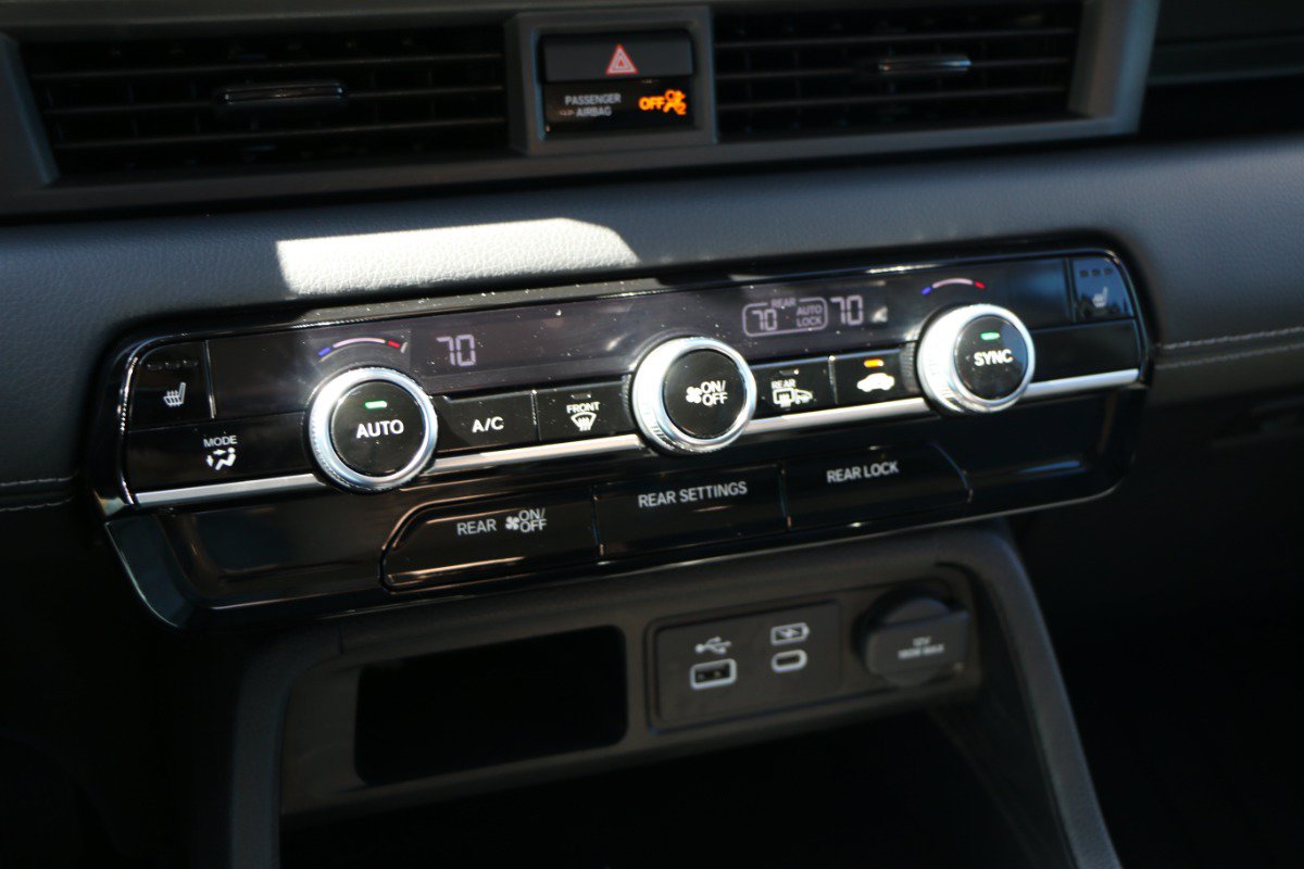 Used 2025 Honda Pilot EX-L image 24