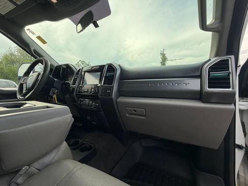 Used 2017 Ford F250 XLT w/ XLT Premium Package AWD/4WD image 23