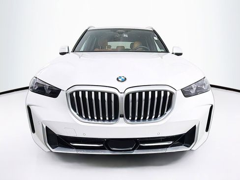 Used 2024 BMW X5 xDrive40i w/ Parking Assistance Package image 2