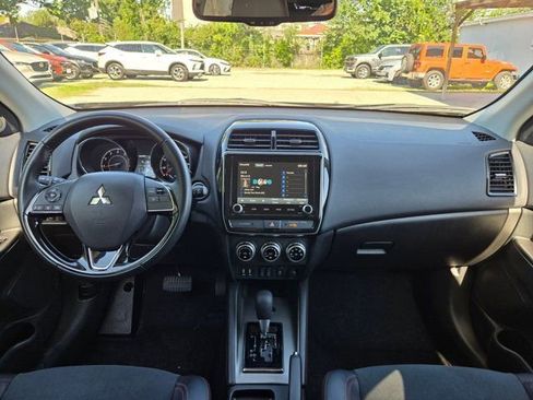Used 2025 Mitsubishi Outlander Sport AWD image 24
