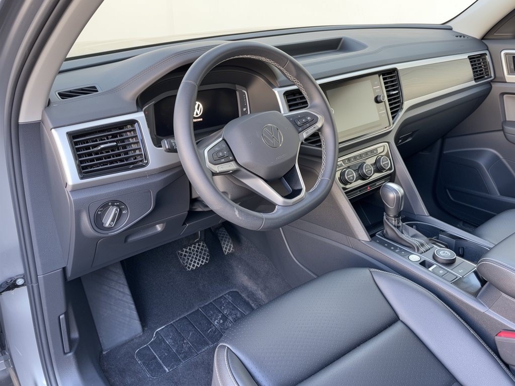 Used 2023 Volkswagen Atlas SE w/ Panoramic Sunroof Package AWD/4WD image 4