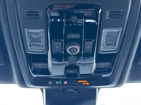 Used 2026 GMC Yukon XL Denali w/ Sun & Power Step Package AWD/4WD image 24