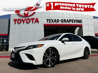 Used 2018 Toyota Camry SE video 1