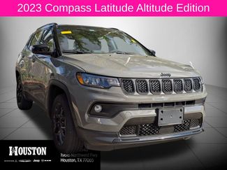 Used 2023 Jeep Compass Altitude w/ Convenience Group video 1