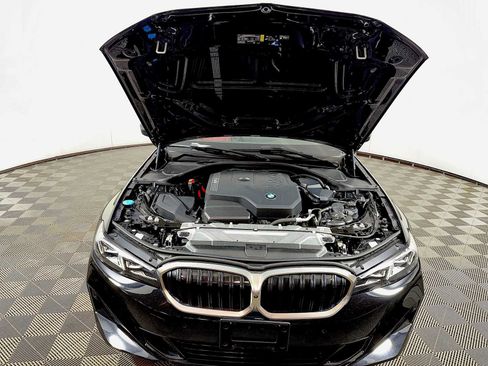 Certified 2024 BMW 330i xDrive Sedan w/ Convenience Package AWD/4WD image 31