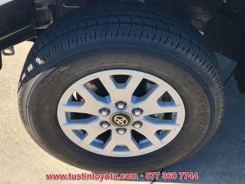 Certified 2025 Toyota Tacoma SR5 image 9