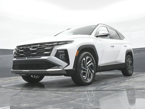 Certified 2025 Hyundai Tucson Limited image 40