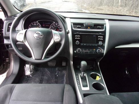 Used 2015 Nissan Altima 2.5 S w/ Power Driver Seat Package image 11