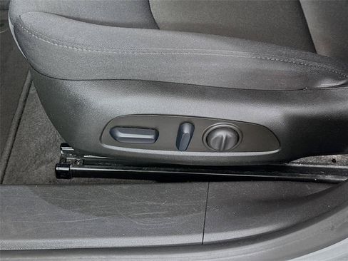 Used 2024 Chevrolet Malibu LT FWD image 21