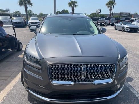 Used 2023 Lincoln Nautilus FWD w/ Premium Package image 9