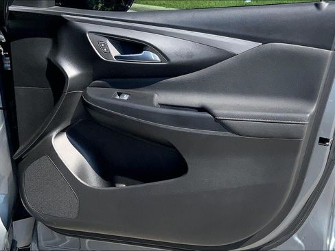 Used 2025 Buick Envista Avenir FWD image 26