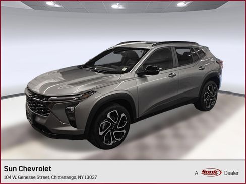 Certified 2026 Chevrolet Trax RS w/ Sunroof Package FWD image 1