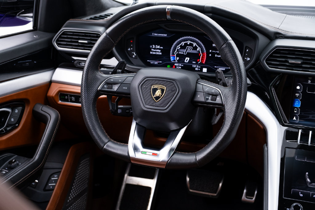 Used 2020 Lamborghini Urus AWD/4WD image 35