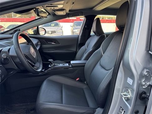 Used 2025 Toyota Prius Limited image 27