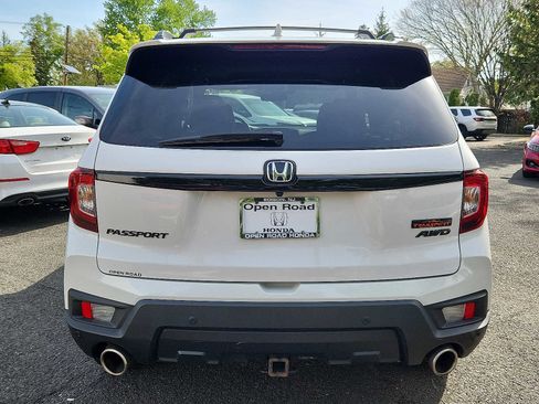 Certified 2024 Honda Passport TrailSport image 5