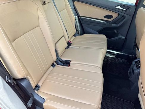 Used 2023 Volkswagen Tiguan SE AWD/4WD image 21