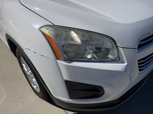 Used 2016 Chevrolet Trax LT image 16