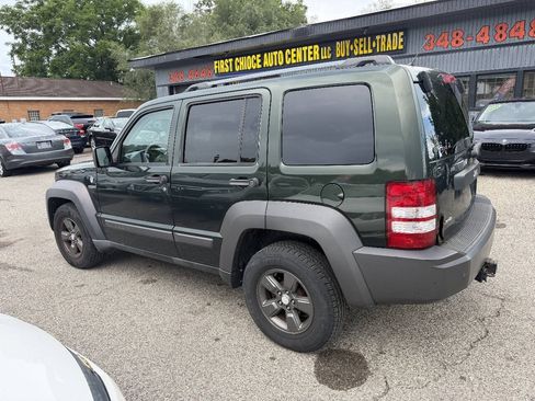 Used 2011 Jeep Liberty Renegade w/ Premium Group AWD/4WD image 2