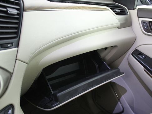 Used 2019 GMC Yukon XL Denali image 27