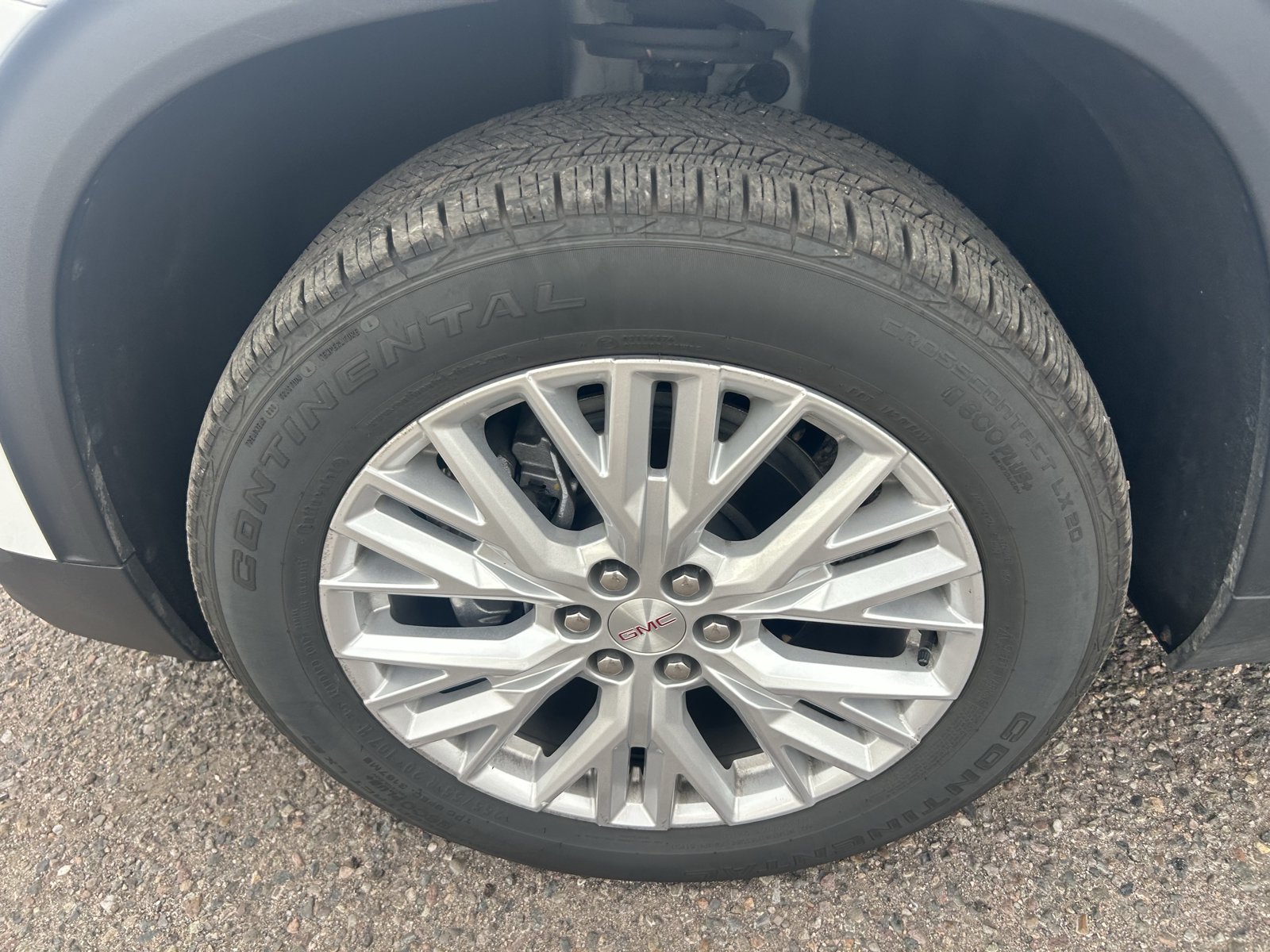 Used 2026 GMC Acadia Elevation w/ Elevation Premium Package FWD image 11