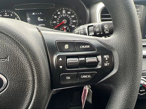 Used 2018 Kia Sorento LX image 15