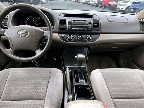 Used 2005 Toyota Camry LE FWD image 14