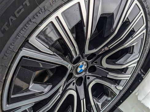 Used 2025 BMW X3 xDrive30i w/ Convenience Package image 9