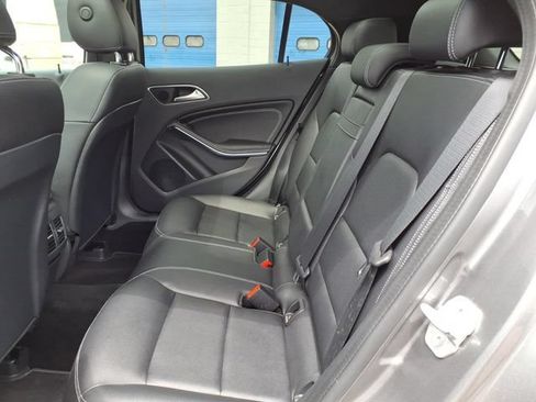 Used 2017 Mercedes-Benz GLA 250 4MATIC image 11