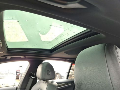 Used 2021 BMW 530i xDrive w/ Premium Package image 11